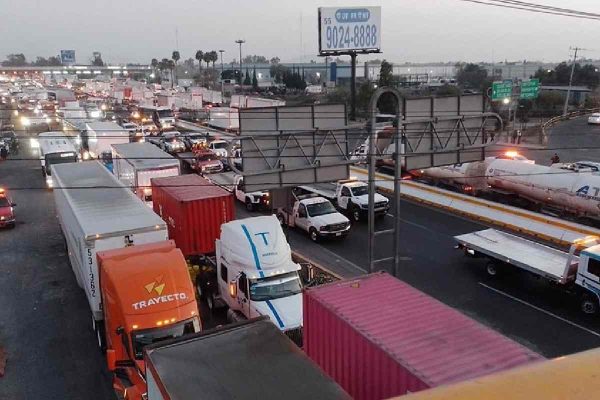 Transportistas desactivan megamarcha al Zócalo tras acuerdo con autoridades; habrá mesas de trabajo mensuales
