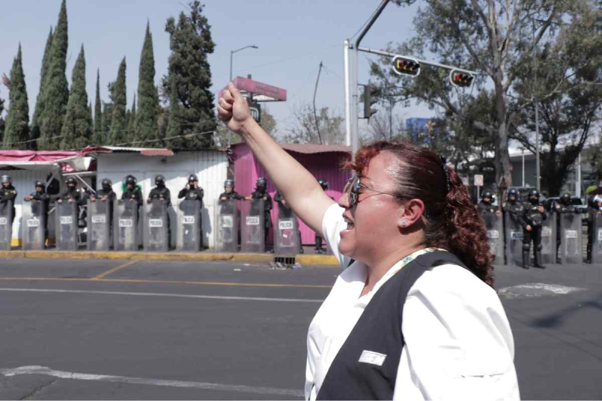 Trabajadores de salud protestan en distintos puntos de Edomex y CDMX