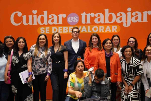 MC buscará descongelar discusión sobre cuidados: propone reconocerlo como derecho en la constitución 