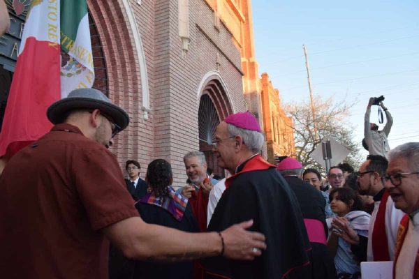 Mark Seitz, el obispo católico en El Paso, Texas.
