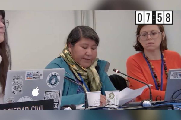 Pia Marchegiani junto a Verónica Chávez, representante de las comunidades de Salinas Grandes y Laguna de Guayatayoc