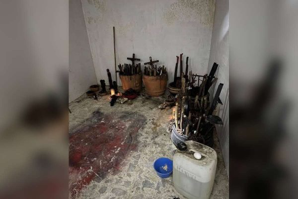 Restos humanos y una macha de sangre al interior de la casa de un exfuncionario de Morelos acusado de corrupción