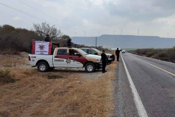 Río Bravo, Tamaulipas vive noche de enfrentamientos, bloqueos y cierre de casetas por hombres armados