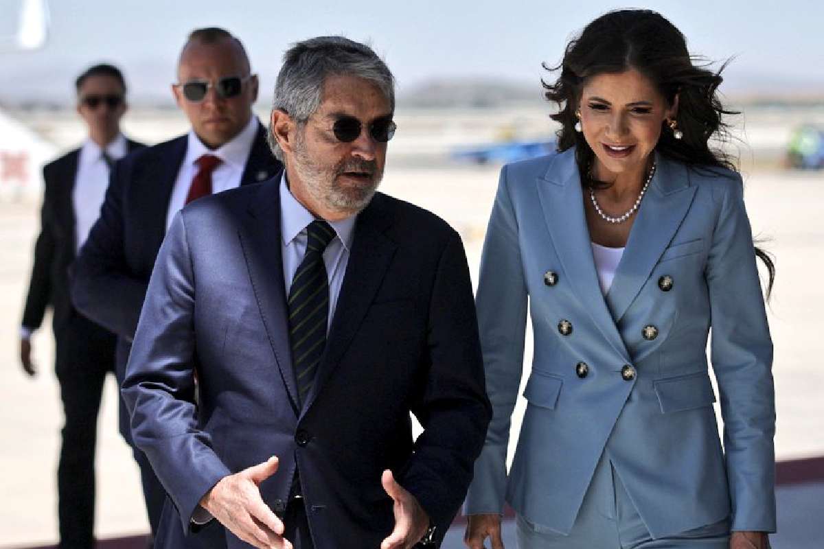 Sheinbaum se reúne con Kisti Noem en Palacio Nacional; abordan temas de migración y seguridad