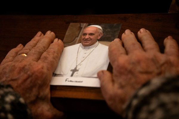 Capilla ardiente del papa Francisco cierra sus puertas al público para etapa final de funeral