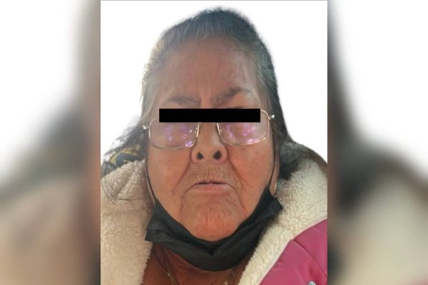 Carlota N, quien disparó contra dos sujetos por presuntamente invadir su casa, es trasladada a penal