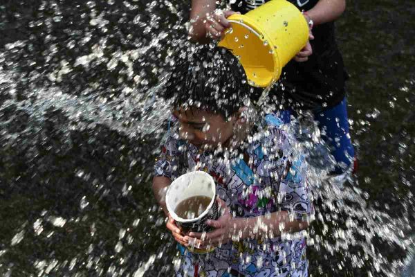 En CDMX está prohibido tirar o desperdiciar agua