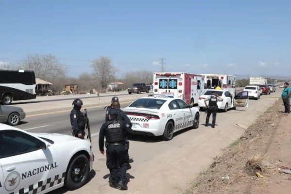 Mujer muere por bala perdida durante persecución de la Marina contra civiles armados en Mazatlán