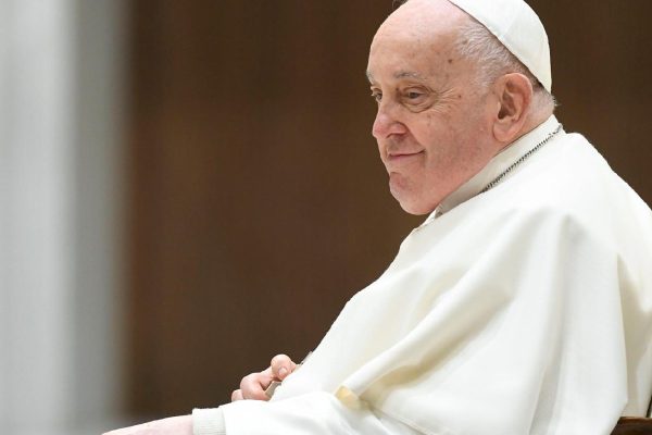 Sheinbaum lamenta la muerte del papa Francisco; fue “un humanista que optó por los pobres, la paz”, dice