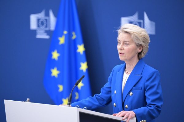 Ursula von der Leyen, presidenta de la Comisión Europea, celebró la suspensión temporal de aranceles de EU