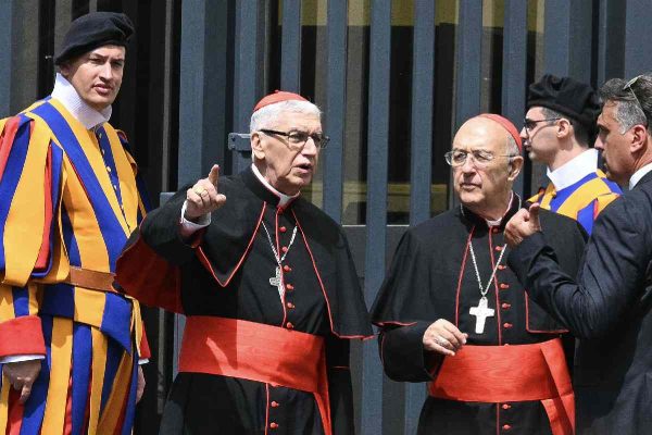 Más de 60 mil personas se han despedido del papa Francisco; aún no hay fecha para el cónclave