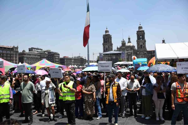 Trabajadores de CDMX en el simulacro nacional 2025