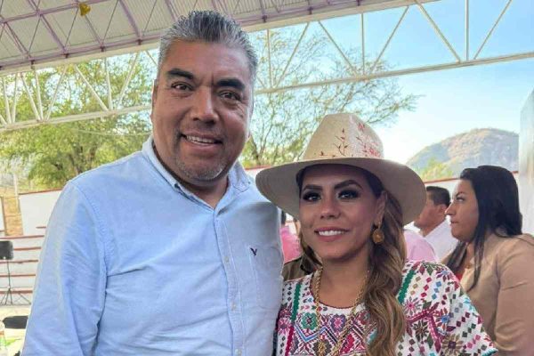 Alcalde de Metlatónoc, Guerrero, y su esposa resultan heridos en intento de asalto en la Autopista del Sol