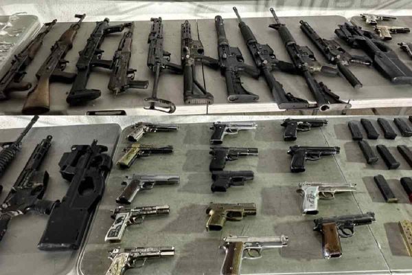 Balacera en penal de Aguaruto habría sido entre facciones del Cártel de Sinaloa, dice gobernador