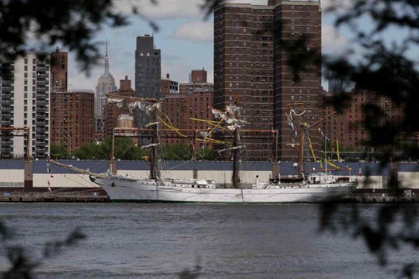 Buque escuela Cuauhtémoc choque Nueva York
