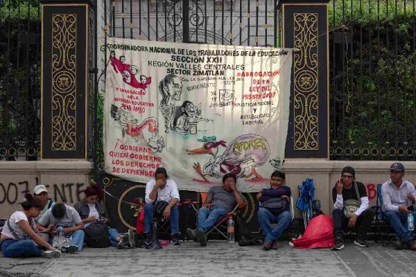 CNTE bloqueos Gobernación