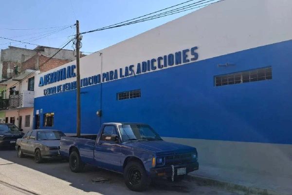Denuncian irregularidades en caso de menor que murió en un anexo en León, Guanajuato; tenía signos de violencia