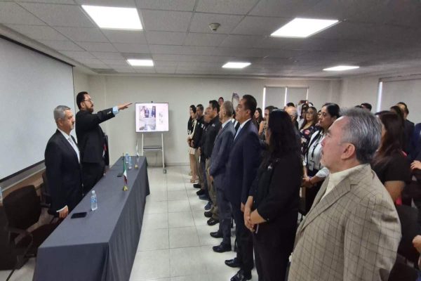 Ulises Lara agradeció su nuevo cargo al Fiscal General de la República, Alejandro Gertz Manero y dijo que seguirá “trabajando por la justicia”.