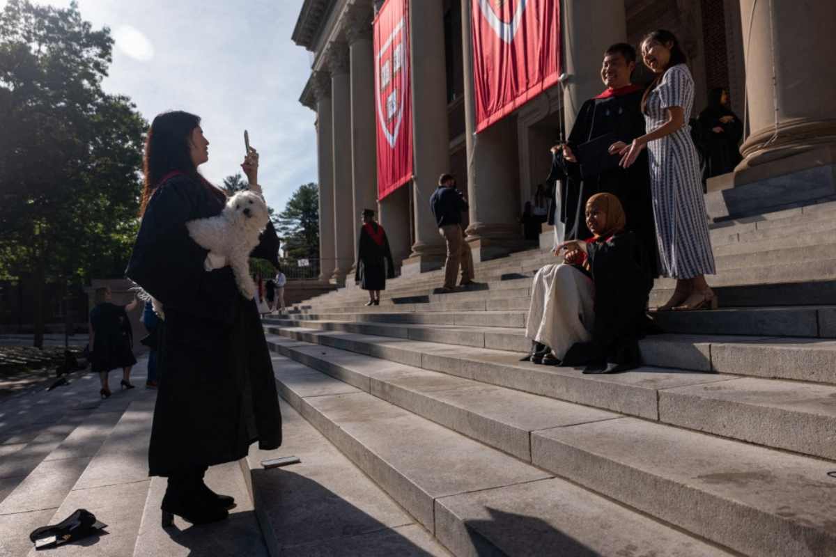 Donald Trump insiste en que la Universidad de Harvard debe entregar lista de estudiantes extranjeros