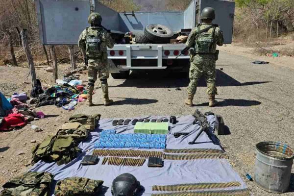 Ejército asegura vehículo blindado y arsenal tras ataque en Tepuche