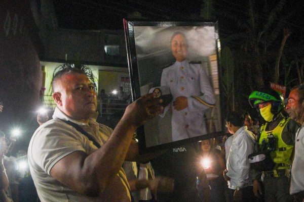 Familiares de América, víctima en accidente de Buque Cuauhtémoc, marchan en Xalapa; piden justicia
