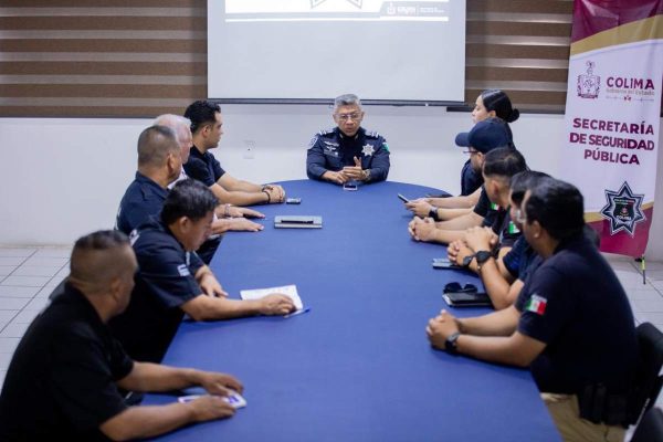 Policía Estatal de Colima se va a paro de labores; exigen aumento salarial e incorporación al IMSS