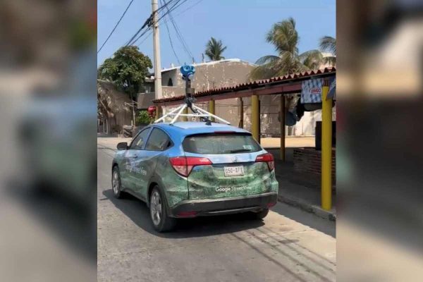 Vehículo Google Maps apedreado Acapulco Guerrero río