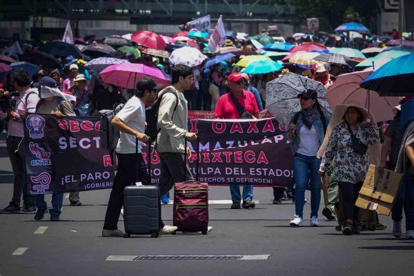 protesta CNTE AICM
