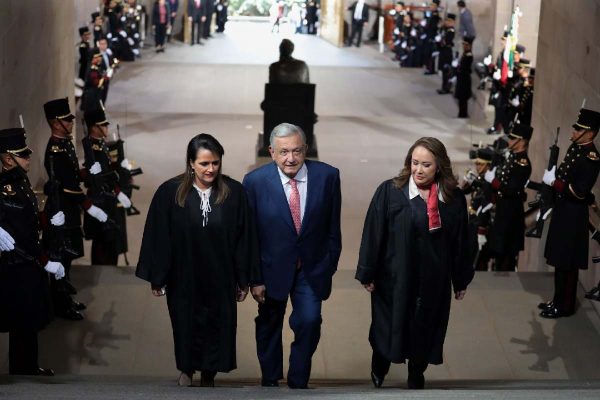 Andrés Manuel López Obrador, Yasmín Esquivel y Margarita Ríos Farjat en el cuarto informe de labores de Arturo Zaldívar en al SCJN