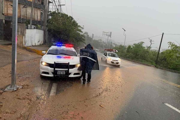 Fuertes lluvias en Guerrero por Tormenta tropical