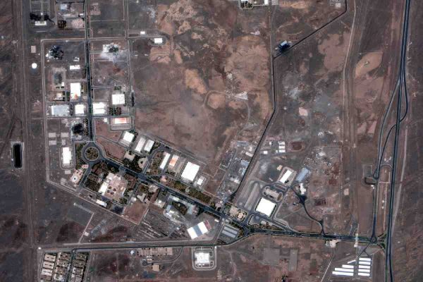 Irán amenaza bases militares EU
