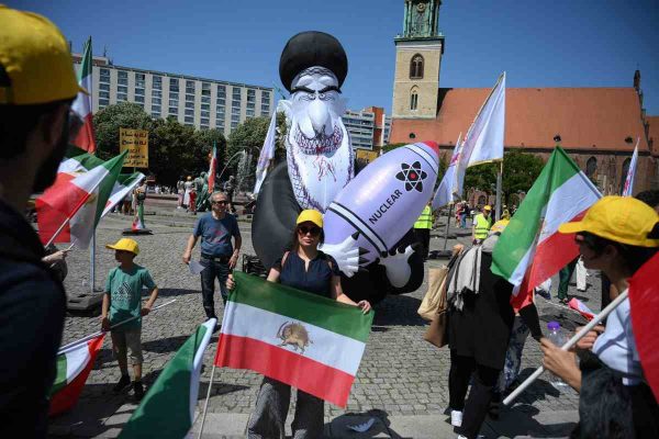 ONU, islamistas, mandatarios y cancillerías condenan ataques de EU a Irán