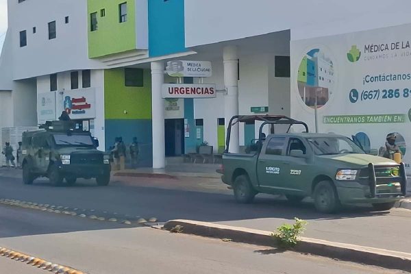 Sinaloa: detienen a siete policías de Culiacán por “conducta agresiva” en contra de agentes estatales