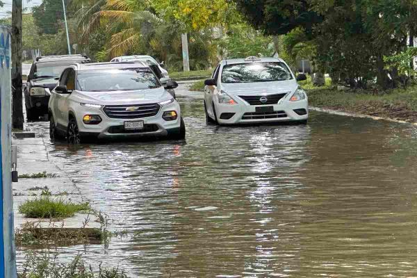 Sur de Quintana Roo colapsa con la Onda Tropical Siete, más de 20 comunidades afectadas