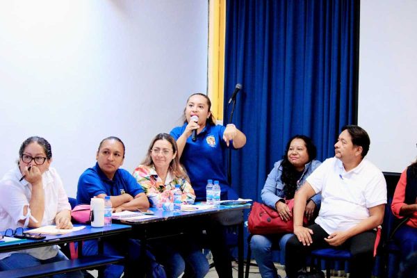 Trabajadores de salud en Oaxaca mantienen paro a hospitales en quinto día; rechaza propuesta de IMSS