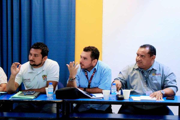 Trabajadores de salud en Oaxaca mantienen paro a hospitales en quinto día; rechaza propuesta de IMSS