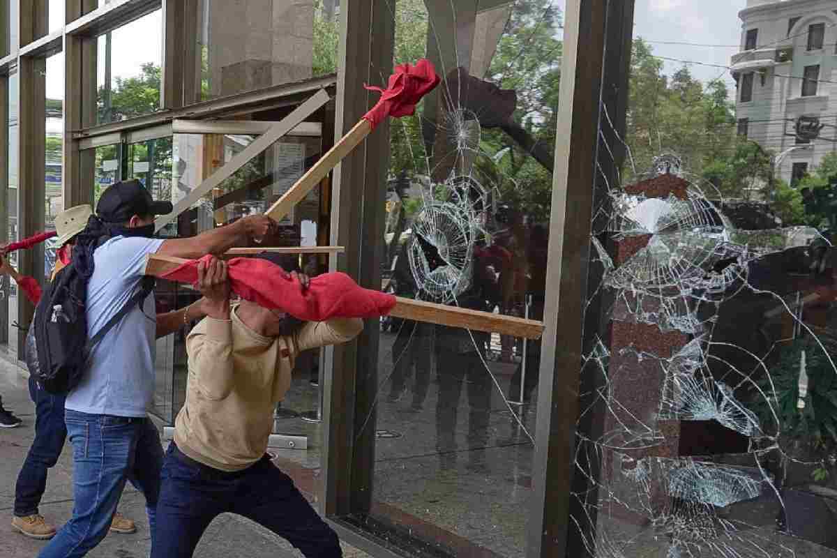 CNTE y CETEG amenazan a Sheinbaum con hacerse presentes en sus actos públicos hasta que atienda sus demandas