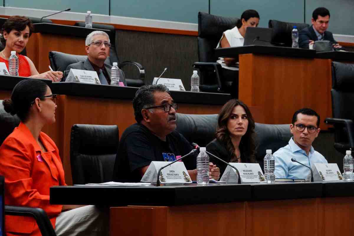 Radios comunitarias enfrentan incertidumbre ante centralización y posible pérdida de autonomía por reforma a Ley Telecom