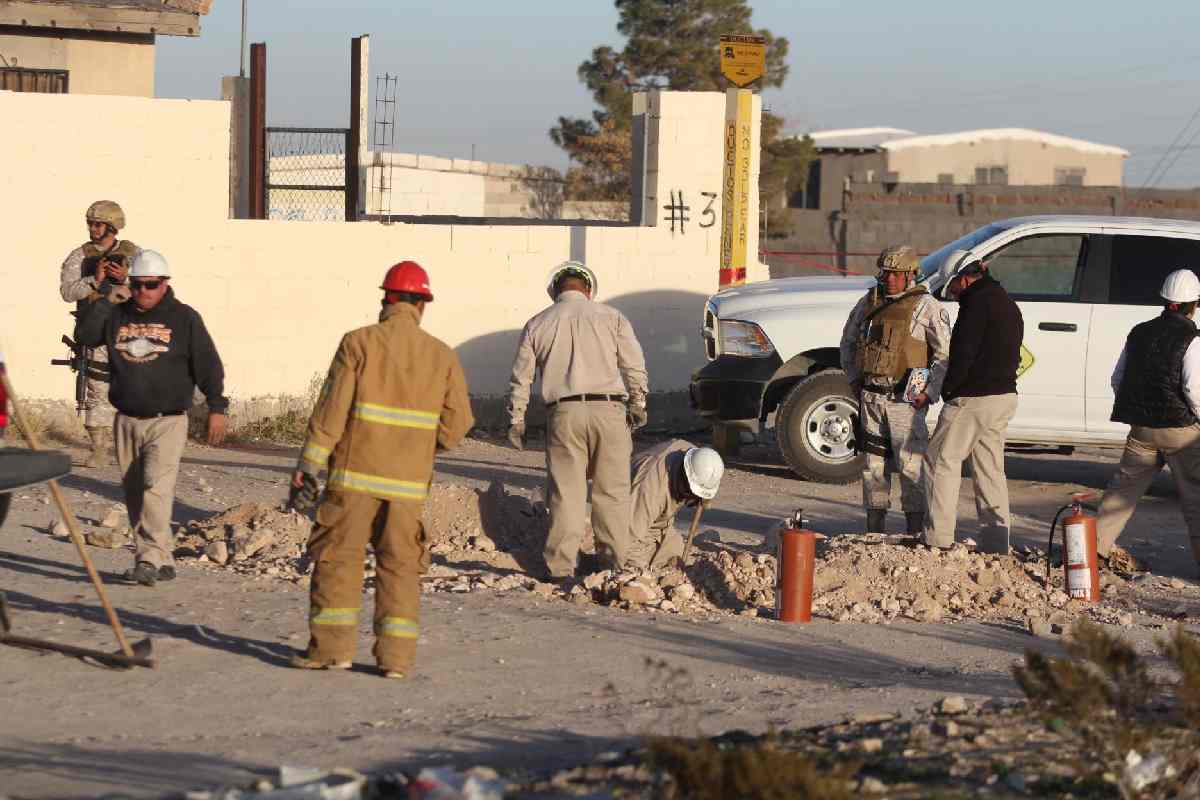 Colapsa túnel presuntamente usado para robo de combustible en Otumba, Edomex; hay al menos 6 muertos
