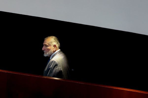 Adán Augusto López no salió al público tras darse a conocer la investigación a su exsecretario de Seguridad