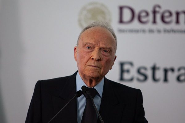 Alejandro Gertz Manero confirmó que la defensa de Julio César Chávez Jr. buscó ampararse para que no fuera detenido