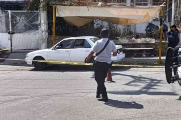 Asesinan a seis hombres en Acapulco, Guerrero; cuatro fueron hallados en cajuelas de taxis colectivos