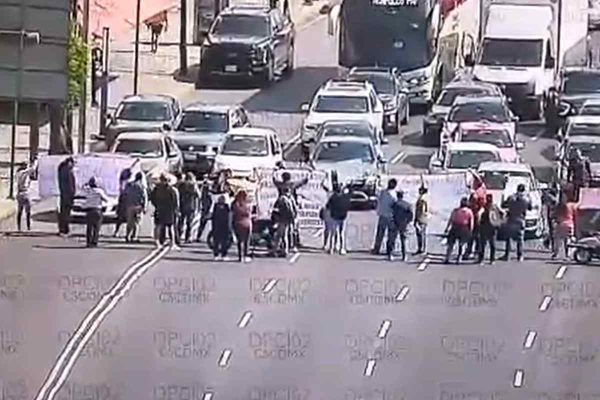 Bloqueo de comerciantes de mercados CDMX