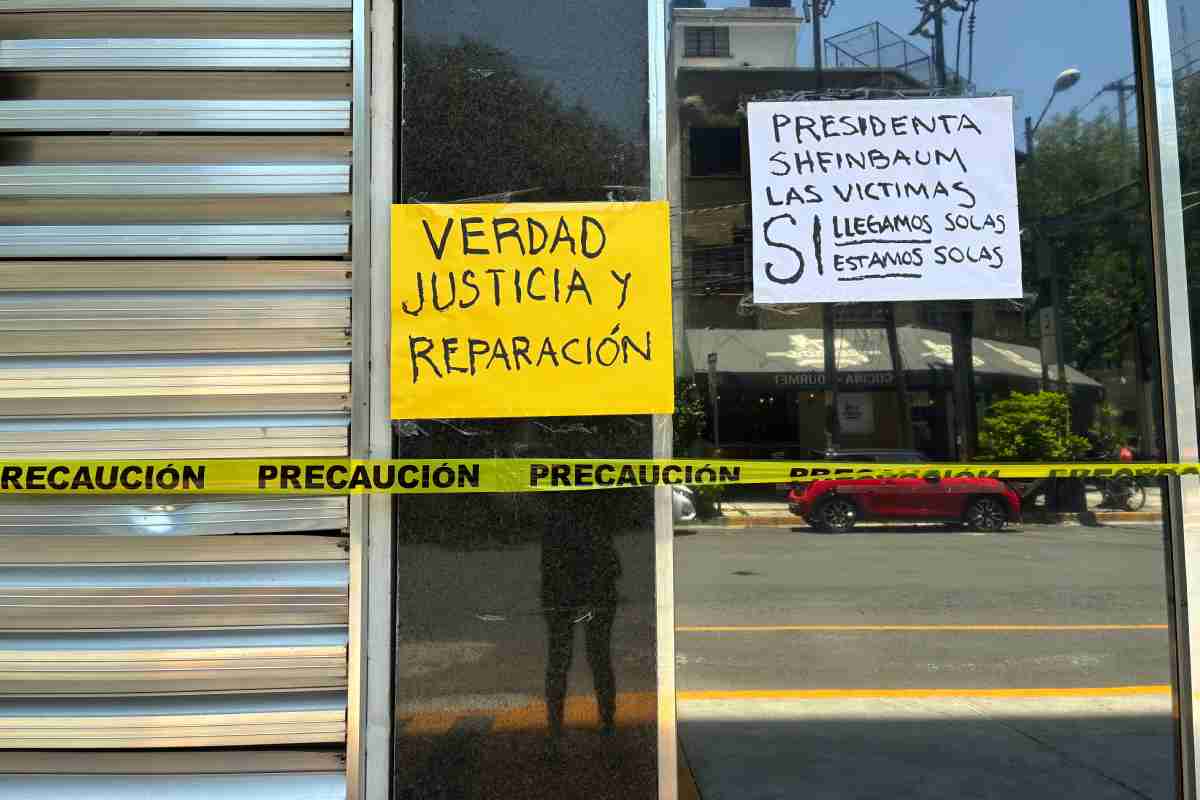 CEAV CDMX plantón víctimas exigen destitución