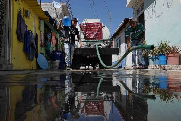 Cómo pedir una pipa de agua