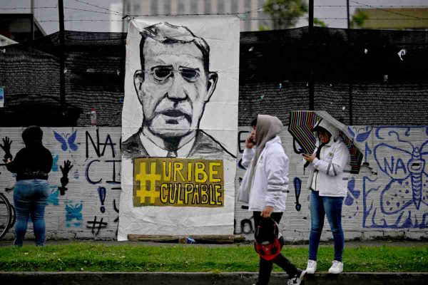 Declaran culpable a Álvaro Uribe, expresidente colombiano