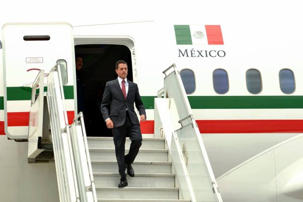 EPN recibió 25 mdd de empresarios israelíes por contratos, entre ellos Pegasus, dice The Marker