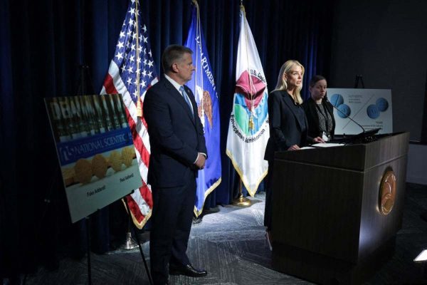 EU acusa a cárteles de fabricar pastillas con metanfetamina