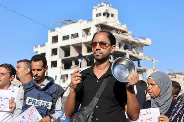 Ejército israelí mata a 67 personas en Gaza mientras esperaban ayuda; papa León XIV pide frenar la “barbarie”