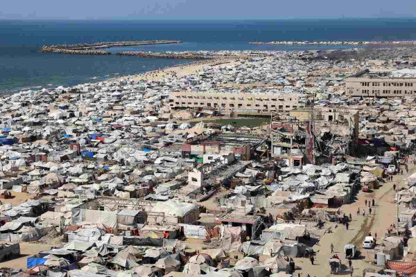 Ejército israelí mata a 67 personas en Gaza mientras esperaban ayuda; papa León XIV pide frenar la “barbarie”